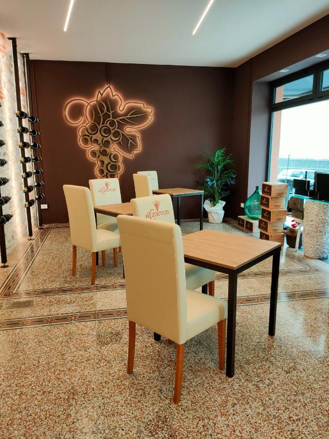 Casa Vacanza Piazza Marconi วัลดอบเบียเดเน ภายนอก รูปภาพ