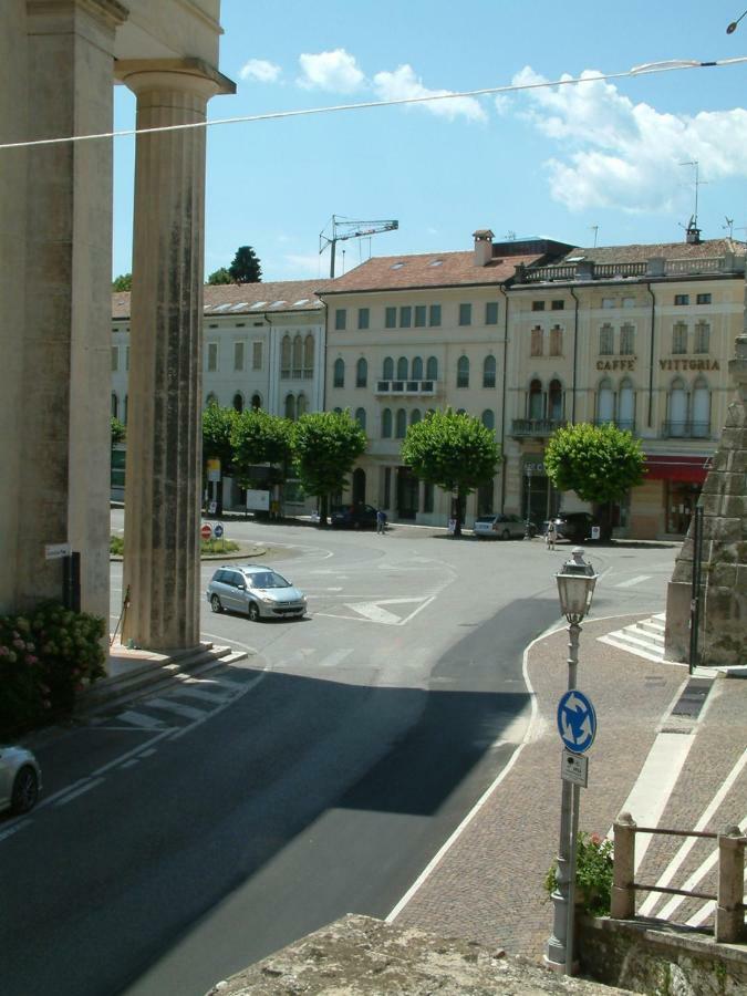 Casa Vacanza Piazza Marconi วัลดอบเบียเดเน ภายนอก รูปภาพ